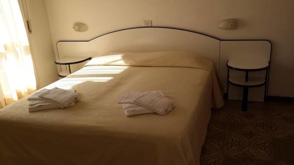 Hotel Rita Gambettola Luaran gambar