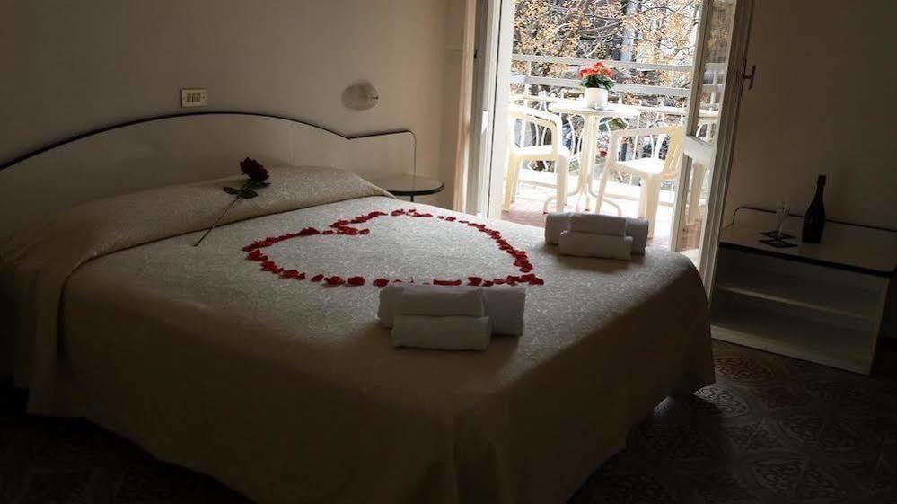 Hotel Rita Gambettola Luaran gambar