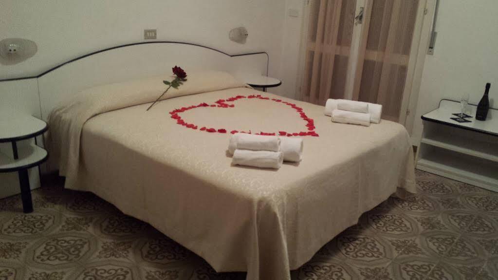 Hotel Rita Gambettola Luaran gambar